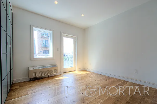 Rented by Brick&Mortar | media 64