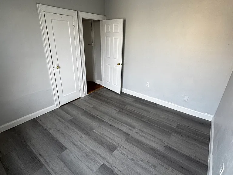 680-682 Summer Ave #4 — Photo 7