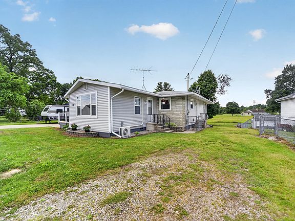 5th image of 313 Ackerson Lake Dr
