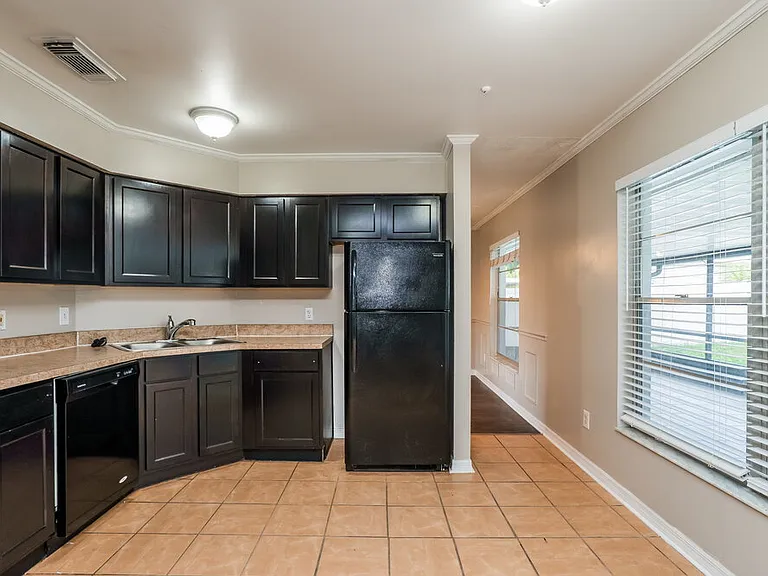 2629 Saffron Dr — Photo 7