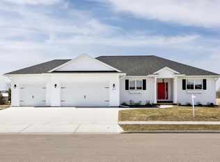 2135 Spakenburg Rd, Holmen, WI 54636