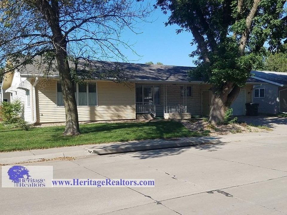 1st image of 1419 Birch St