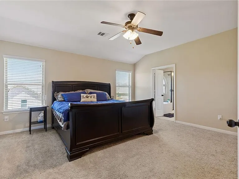 2337 Muzzie Ln — Photo 20