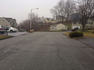 14 B Gates Rd #31R, Worcester, MA 01603