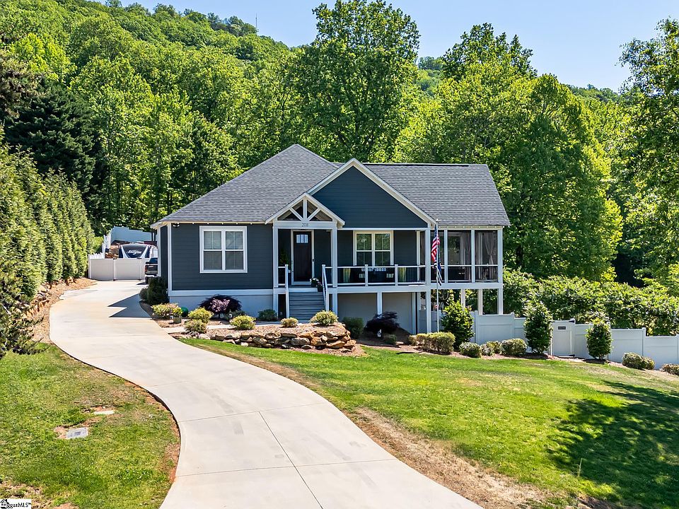 1st image of 208 Mountain Edge Ct