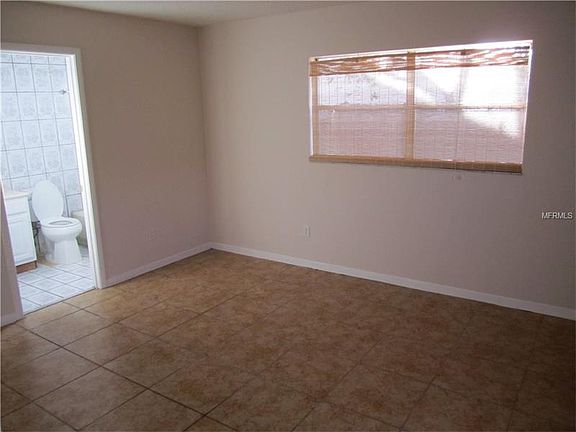 5th image of 945 Prescott Blvd