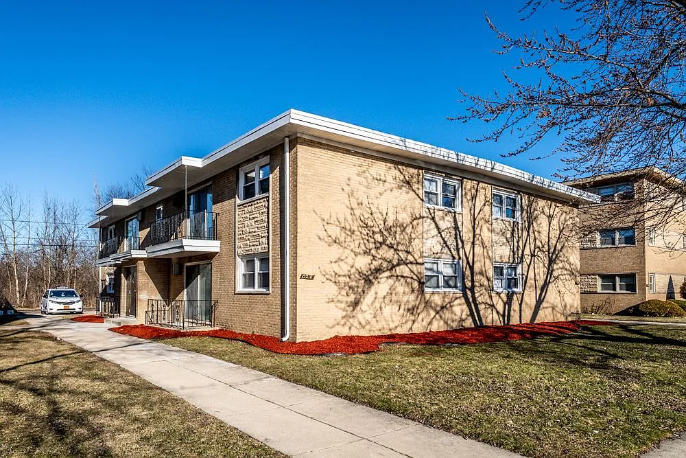 15210 Chicago Road — Photo 2