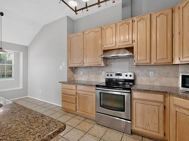 2312 London Dr — Photo 18