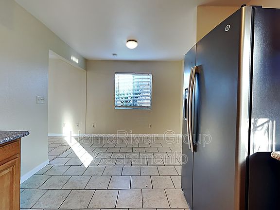 5th image of 3416 20th Ave