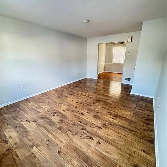15 Hanover Sq #C — Photo 18