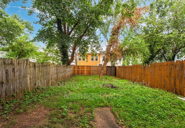 2217 14th St SE — Photo 23