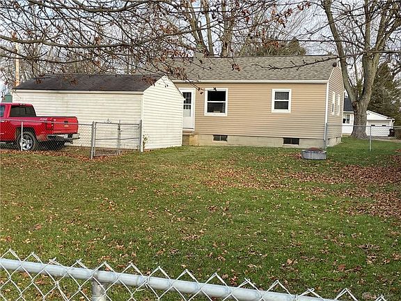 3rd image of 52 Woodard Ave