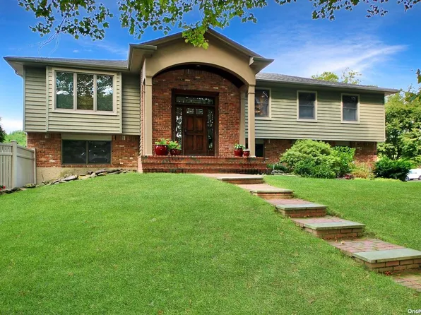 11 Rockrose Lane, East Northport, NY 11731