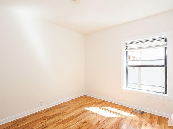 5th image of 831 W Waveland Ave #813-3N