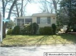 1 Chipmunk Ct, Whiting, NJ 08759