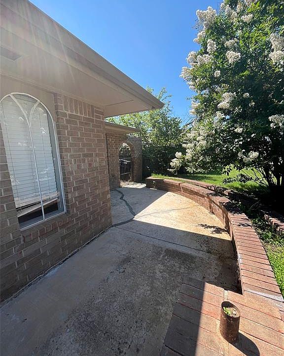 1st image of 3604 N Willow Springs Dr
