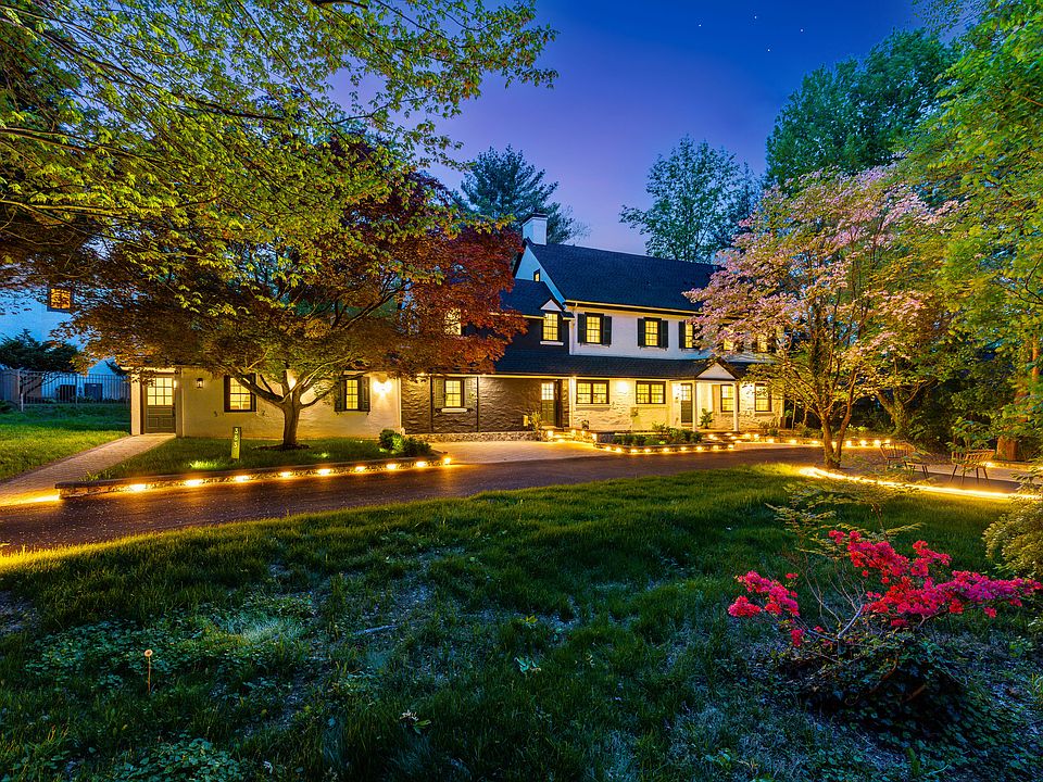 1st image of 383 Maplewood Rd
