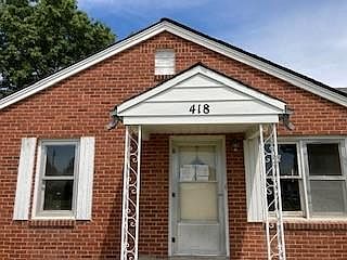 3rd image of 418 E 11th St