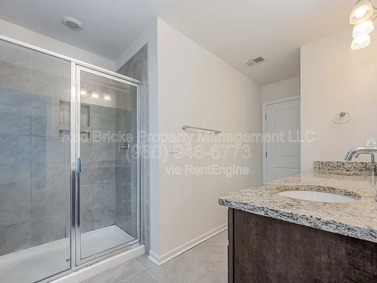 630 Cypress Glen Ln — Photo 13
