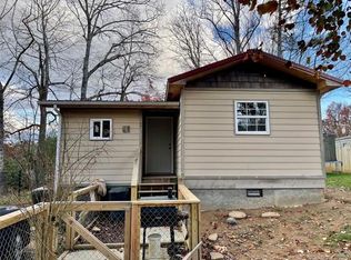 24 Bulldozer Ln, Brevard, NC 28712