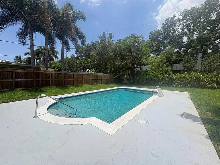 1400 NW 4th St — Photo 21