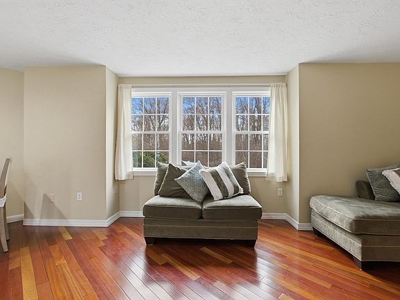 4th image of 453 Turnpike St APT 19