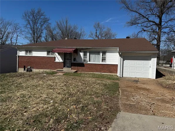 7809 Skyview Dr, Saint Louis, MO 63121