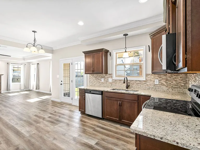 205 Elwell Rd — Photo 17