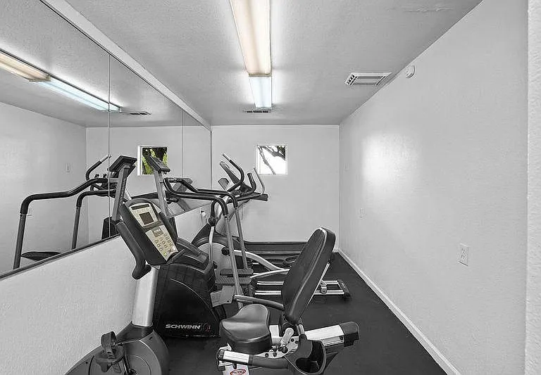 Phoenix Apts. — Photo 10