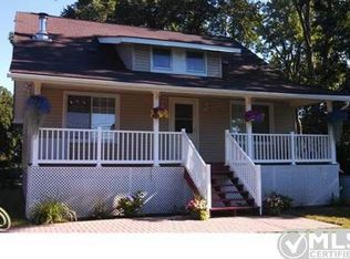 1598 W Auburn Rd, Rochester Hills, MI 48309