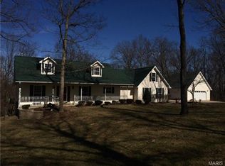860 Whitcomb Woods Dr, Troy, MO 63379