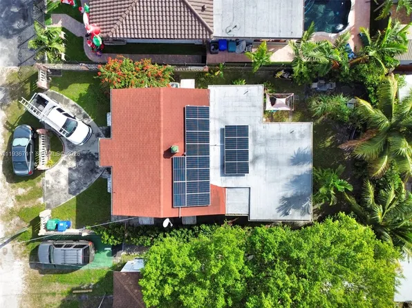 3630 NW 4th Ter, Miami, FL 33125