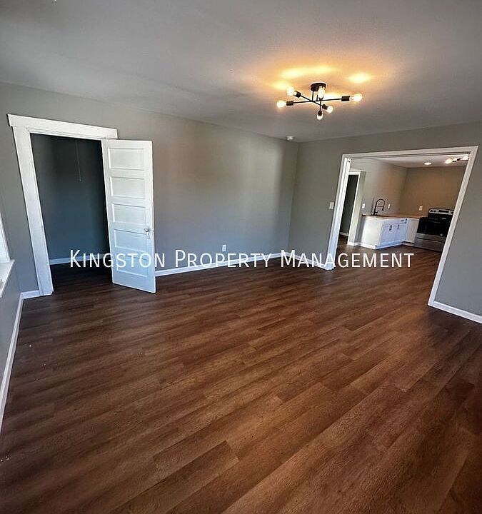 1st image of 930 Holmes St #201