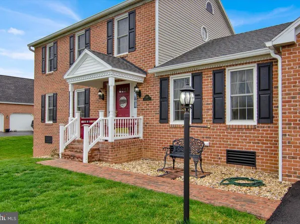 13617 Daisy Cir, Hagerstown, MD 21740