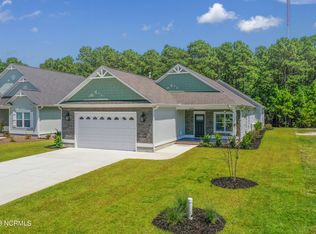 335 Lightning Bug Ln, Holly Ridge, NC 28445