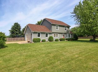 611 Coster Ct, Hinckley, IL 60520