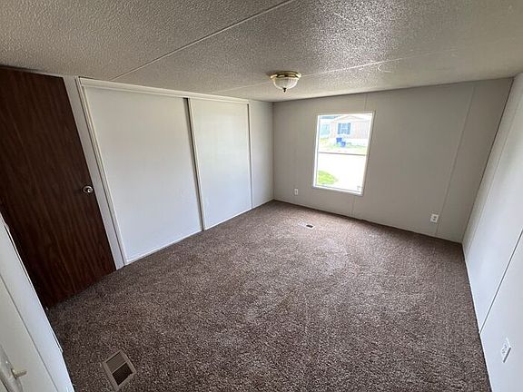 4th image of 2524 Commonwealth Dr Lot 35