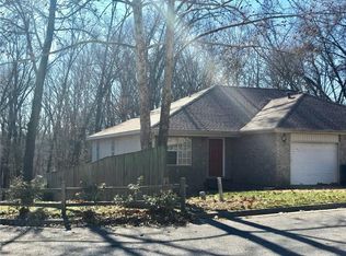 24 Holly Dr #B, Bentonville, AR 72712