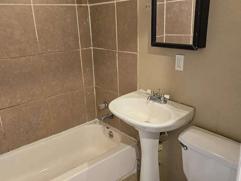 812 Kathy Ave — Photo 4
