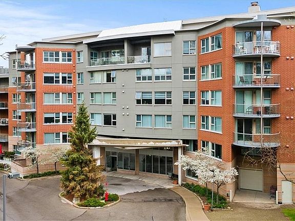 2nd image of 77 Governors Rd #602