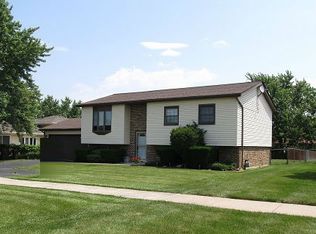 19913 S Schoolhouse Rd, Mokena, IL 60448