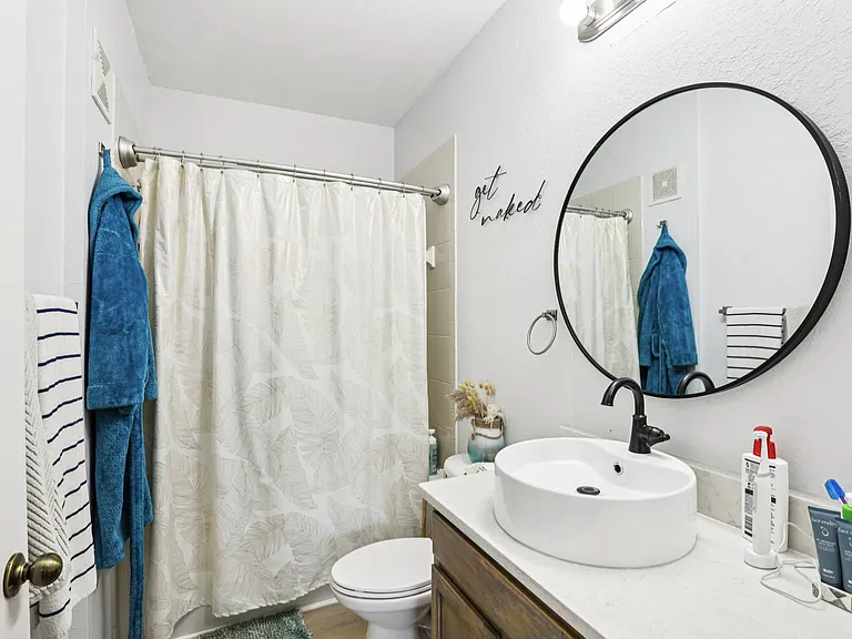 10125 Courtney Palms Blvd #201 — Photo 19