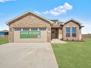 1413 E Riverton Road, Nixa, MO 65714