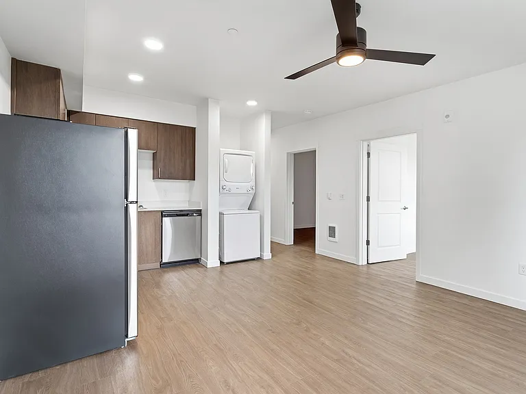 NW 99 Apartments — Photo 24