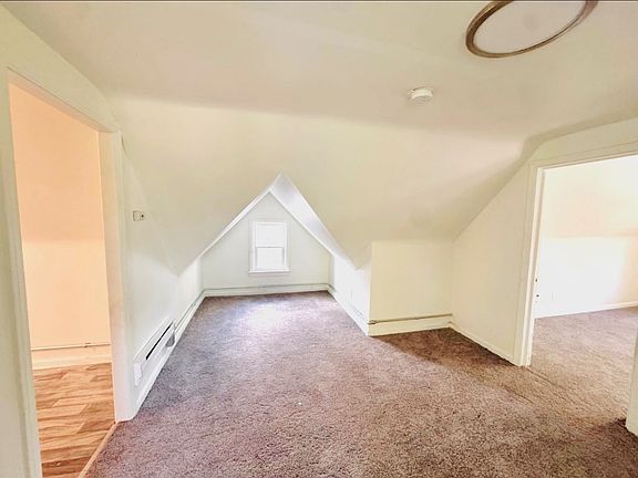 3rd image of 2065 W 85th St #3