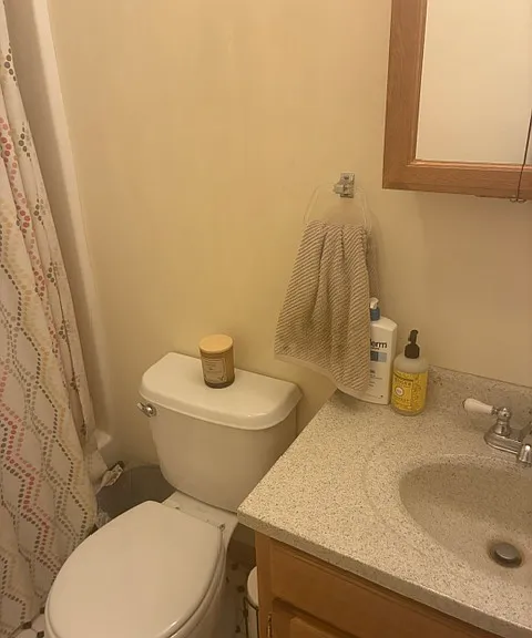119 W 7th St #3 — Photo 9