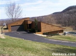 2015 Orchard Run, La Crescent, MN 55947