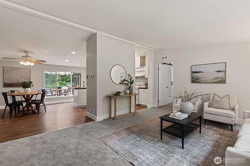 2nd image of 2608 177th Avenue SW