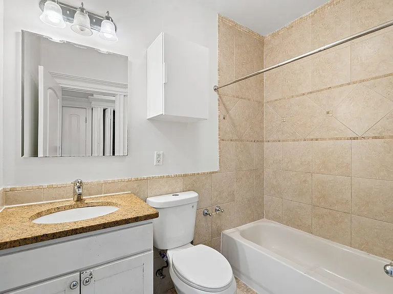 349 7th St #3R — Photo 14