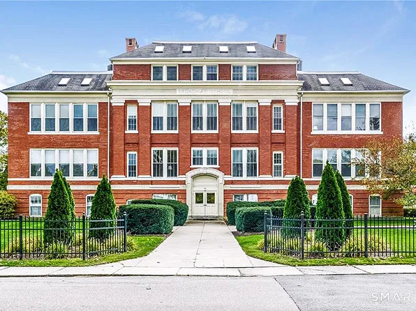 6 School Street #2, Stonington, CT 06355